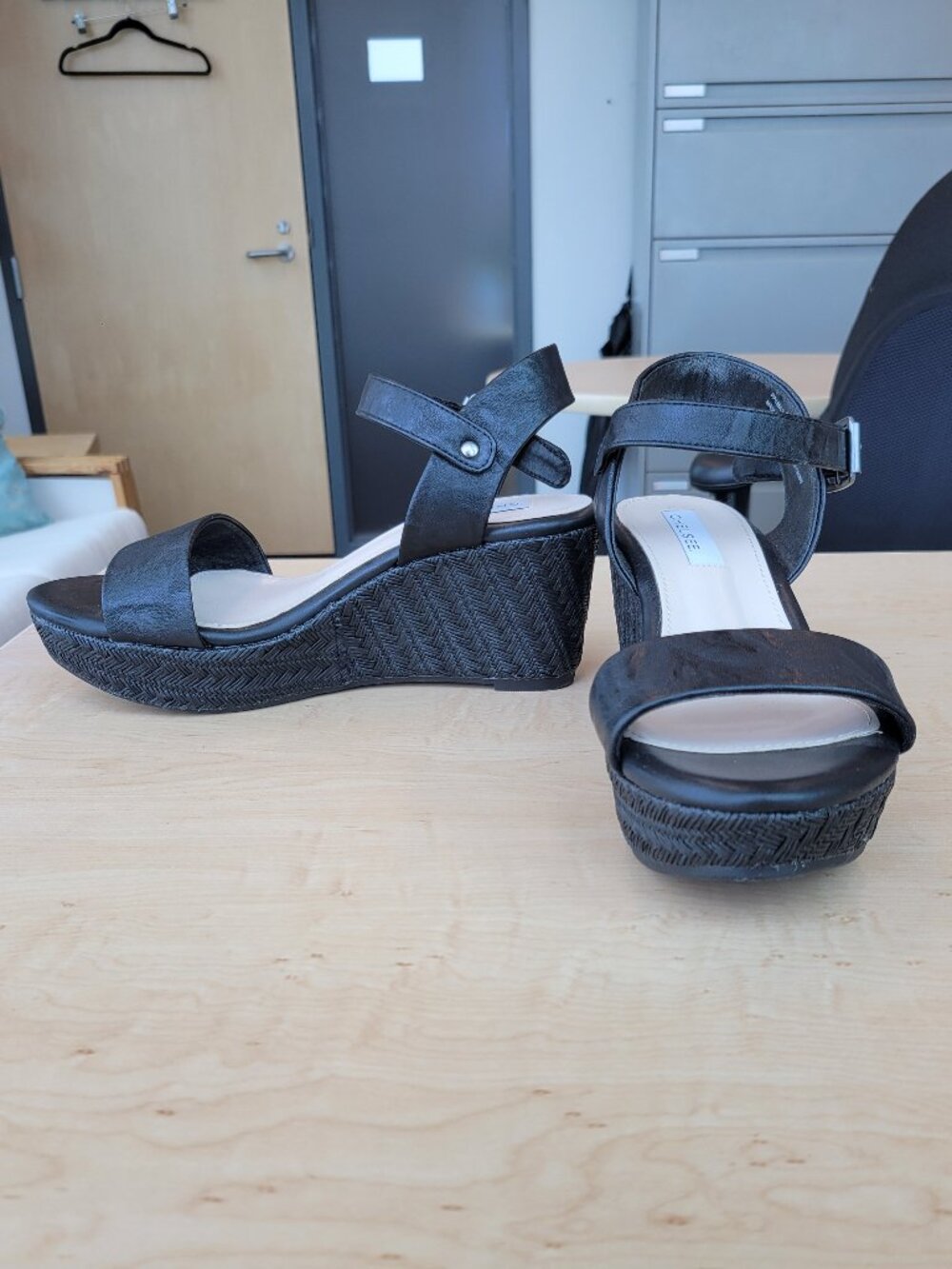 Chelsee Palmas Black Wedge Sandal